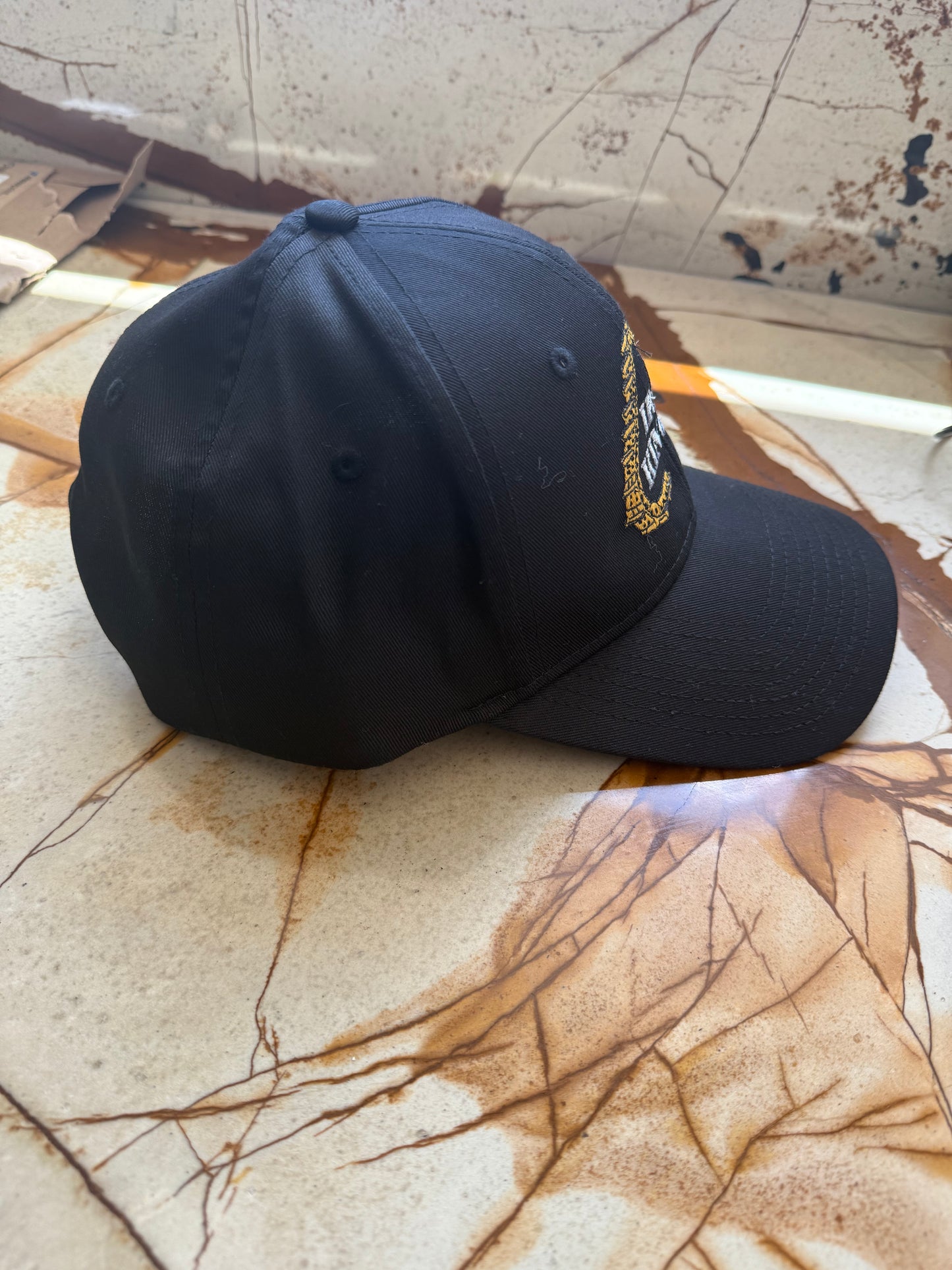 Snap back